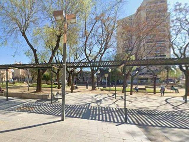 Casa adosada en Venta en Centre