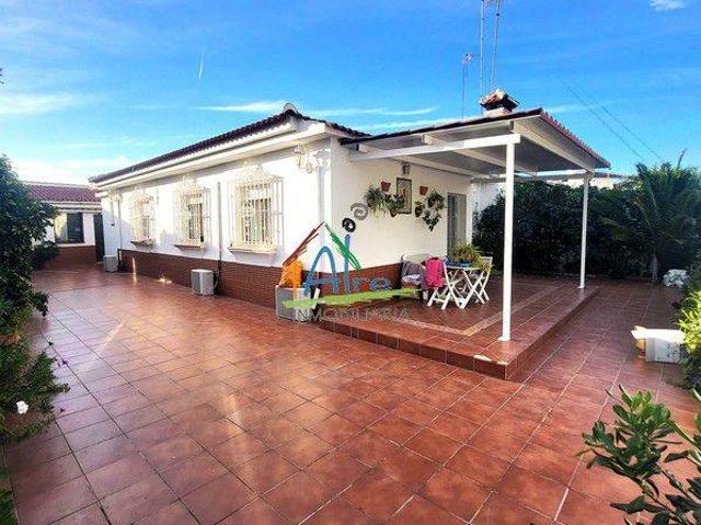 Casa adosada en Venta en Centro Torre de la Higuera