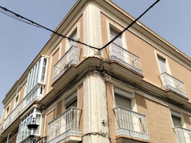 Casa adosada en Venta en Centro