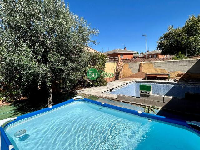 Casa adosada en Venta en Centro