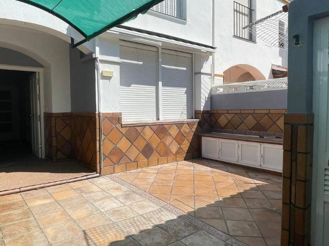 Casa adosada en Venta en Centro