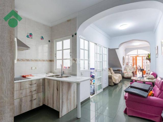 Casa adosada en Venta en Centro
