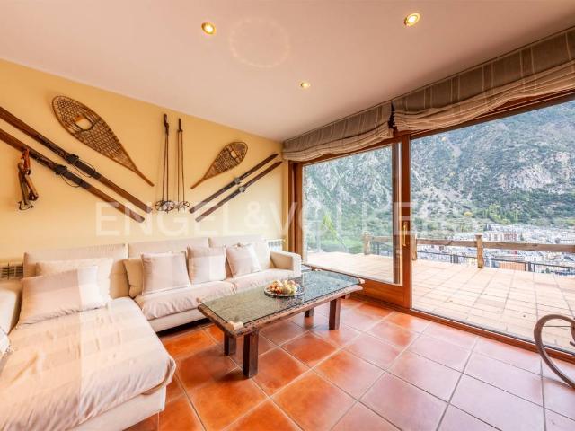 Casa adosada en Venta en Centro