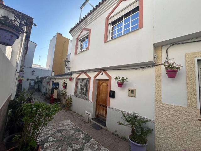 Casa adosada en Venta en Centro