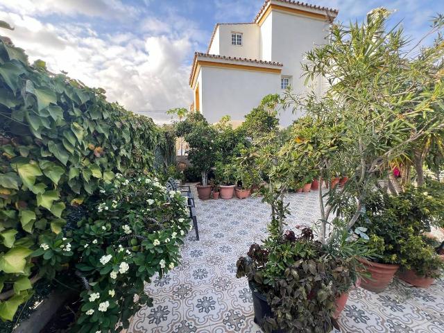 Casa adosada en Venta en Centro