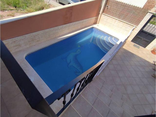 Casa adosada en Venta en Centro