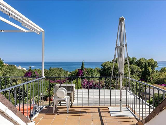 Casa adosada en Venta en Centro