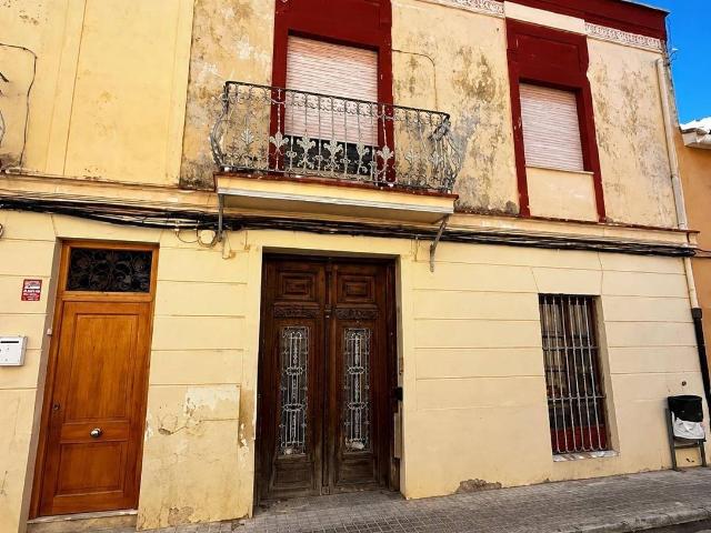Casa adosada en Venta en Centro