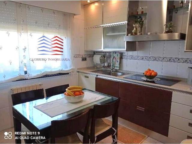 Casa adosada en Venta en Centro