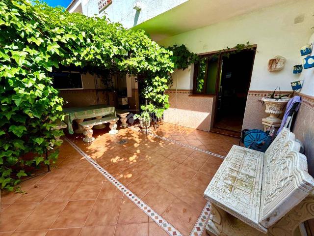 Casa adosada en Venta en Centro