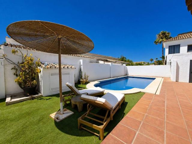 Casa adosada en Venta en Centro