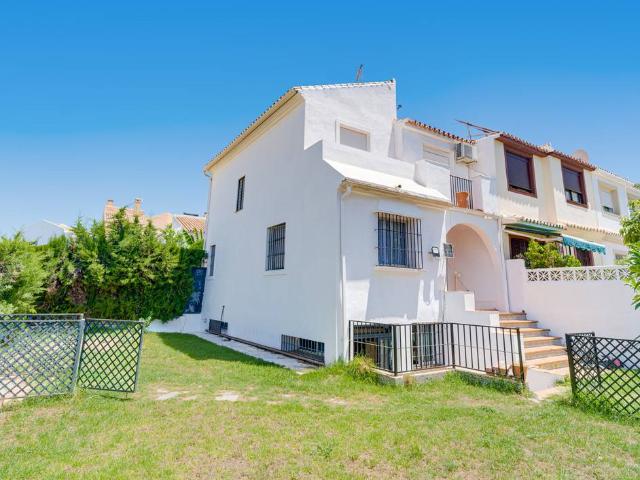 Casa adosada en Venta en Centro