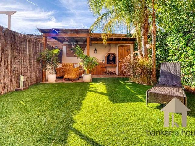 Casa adosada en venta en Cerdanyola del Vallès, de 180 m² 4 habitaciones por 675.000