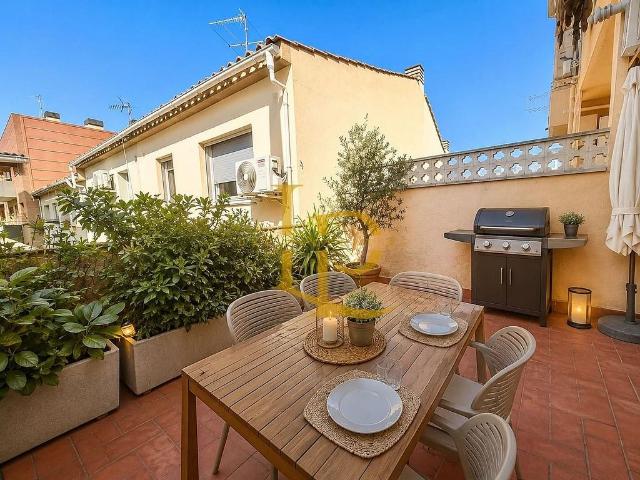 Casa adosada en venta en Cerdanyola del Vallès, de 188 m² 4 habitaciones por 475.000