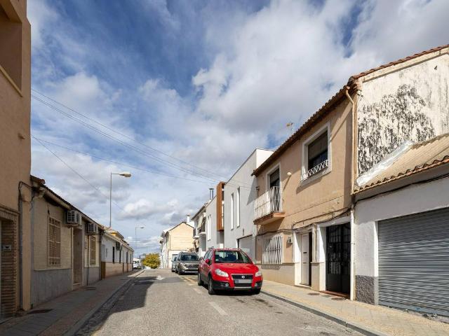 Casa adosada en Venta en Cerrillo de Maracena Periodistas