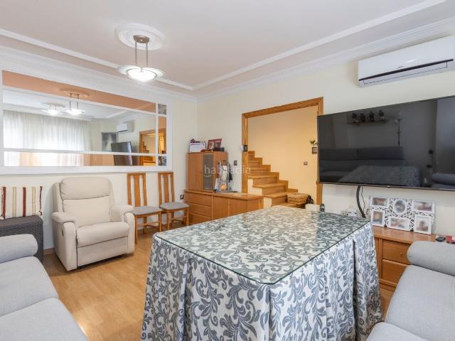 Casa adosada en venta en Churriana de la Vega, San Cayetano. Casa adosada en zona San Cayetano Churriana de la Vega. Casas adosadas Churriana de la.
