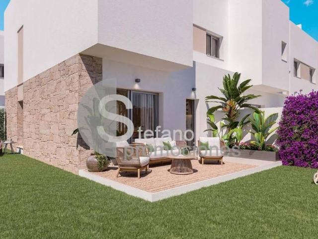 Casa adosada en Venta en Churriana El Pizarrillo La Noria Guadalsol