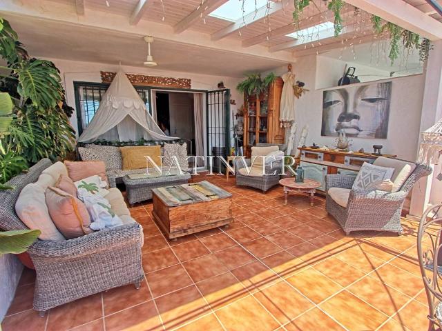 Casa adosada en Venta en Chilches
