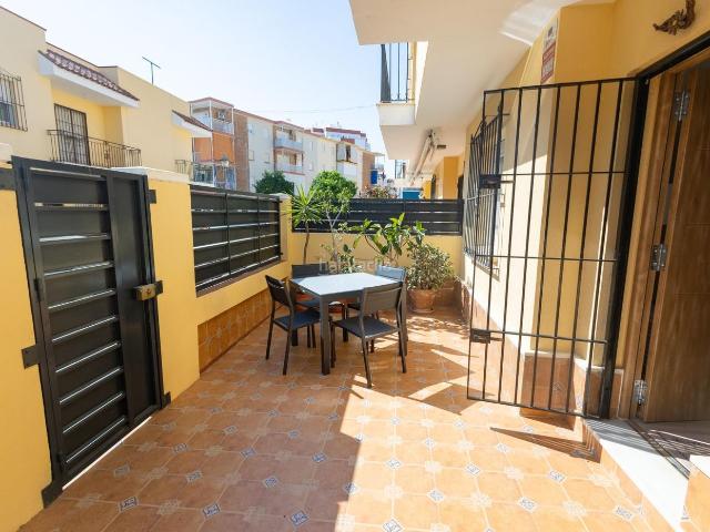 Casa adosada en venta en Chipiona, Playa de la Regla. ADOSADO CON HABITACION EN PLANTA BAJA EN PLAYA DE REGLA. Casas adosadas.