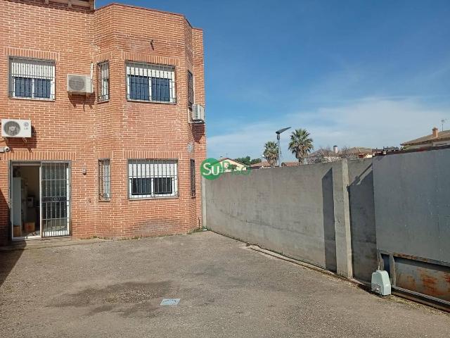 Casa adosada en Venta en Chozas de Canales