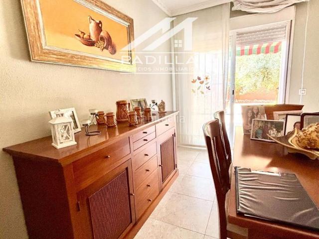 Casa adosada en venta en Chozas de Canales. CHALET ADOSADO. Casas adosadas Chozas de.