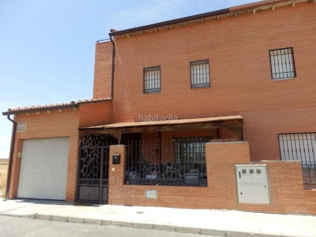 Casa adosada en venta en Chozas de Canales. Venta de Adosado en la Provincia de Toledo Sin Posesión. Casas adosadas Chozas de.