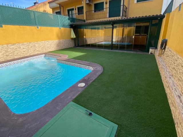 Casa adosada en venta en Ciempozuelos, Cuevas Ilustración. Excelente chalet con piscina privada. Casas adosadas.