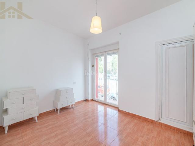 Casa adosada en venta en Ciempozuelos, Estación Psiquiátrico San José. EN VENTA: GRAN OPORTUNIDAD DE INVERSION CHALET ADOSADO CON VIVIENDA INDEPENDIENTE EN CIEMPOZUELOS. Casas adosadas.