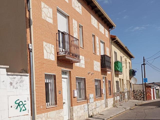 Casa adosada en venta en Ciempozuelos, San Benito Soledad Hispanidad. UN CHALET CON AMPLITUD, VERSATILIDAD Y POTENCIAL EN CALLE DEL POZO, CIEMPOZUELOS. Casas adosadas.