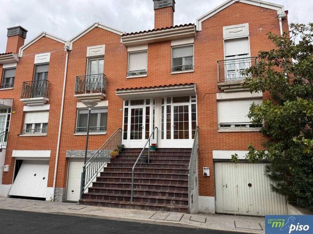Casa adosada en venta en Cigales. Oportunidad Adosado en Cigales de tres dormitorios. Casas adosadas.