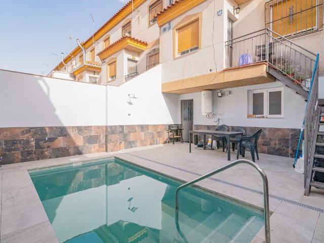 Casa adosada en Venta en Cijuela