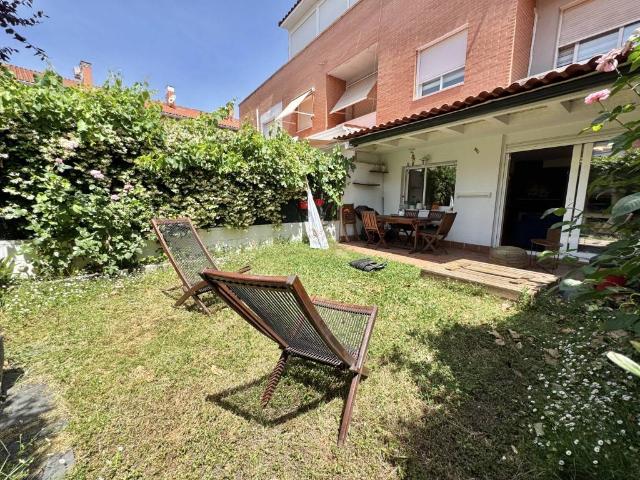 Casa adosada en Venta en Club de Campo