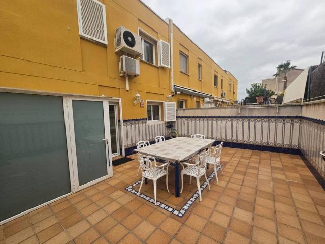 Casa adosada en Venta en Creixell