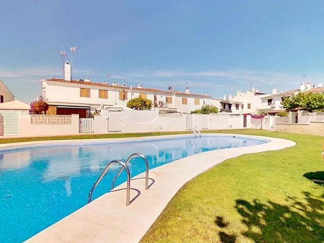 Casa adosada en venta en Creixell, de 72 m² 3 habitaciones por 239.000