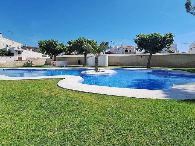 Casa adosada en venta en Creixell, de 72 m² 3 habitaciones por 230.000