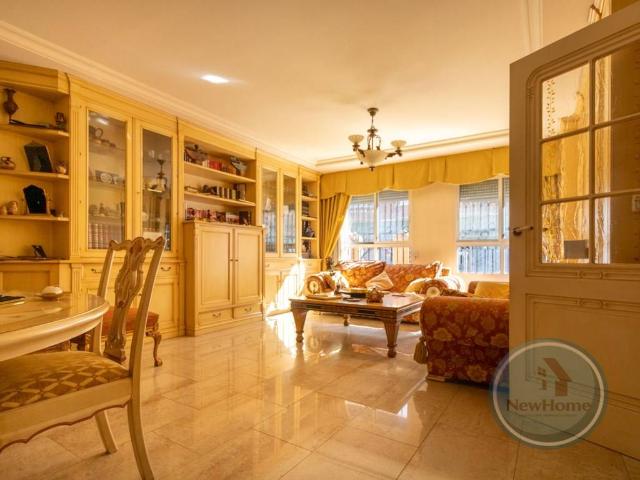Casa adosada en Venta en Crevillent