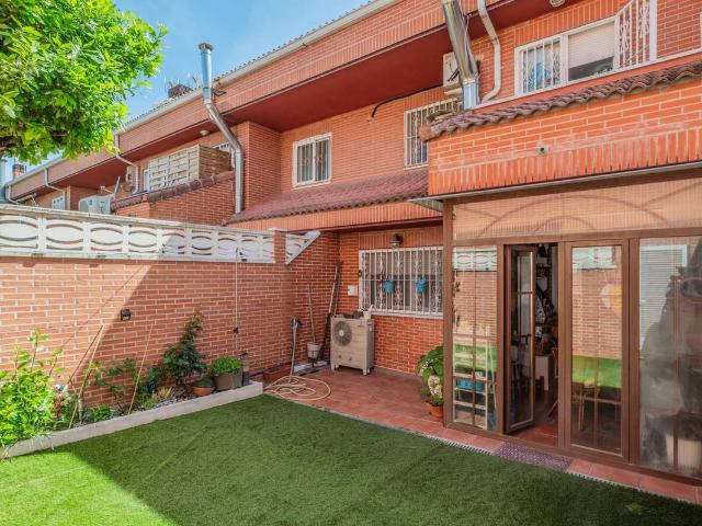 Casa adosada en Venta en Cubas de la Sagra