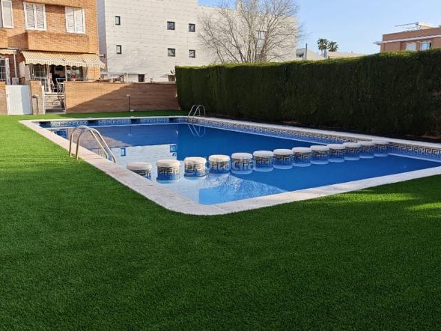 Casa adosada en venta en Cubelles, Bardaji El Molí de Baix. TORRE ESQUINERA AL LADO COLEGIOS, ESTACION Y PLAYA. Casas adosadas.