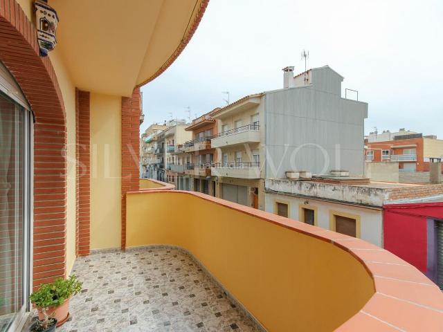 Casa adosada en venta en Cubelles, Santa Maria l´Eixample Sud Sumella. LA LUZ DE CUBELLES. Casas adosadas.