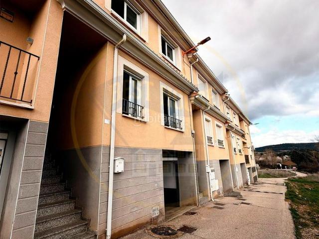 Casa adosada en venta en Cuenca, Fuensanta Universidad. ADOSADO EN VENTA EN NOHALES. Casas adosadas.