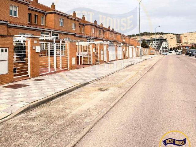 Casa adosada en venta en Cuenca, San Fernando Carretera de Valencia. CHALET ADOSADO EN CUENCA. Casas adosadas.