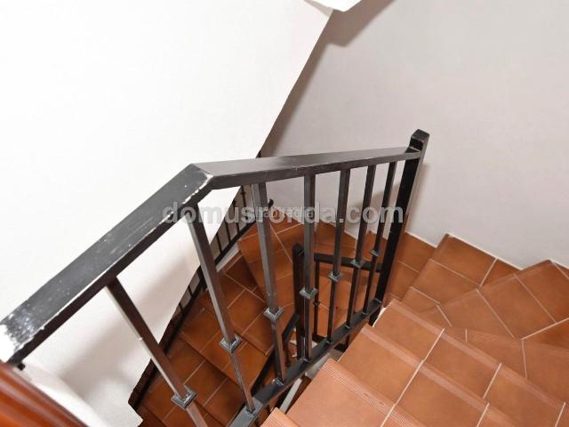 Casa adosada en venta en Cuevas del Becerro. SE VENDE ADOSADO CON PATIO EN CUEVAS DEL BECERRO. Casas adosadas Cuevas del.