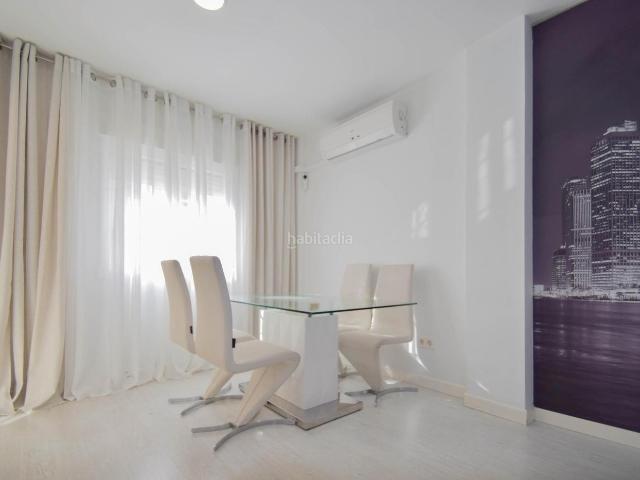 Casa adosada en venta en Cúllar Vega. adusado con piscina propia en Cullar Vega. Casas adosadas Cúllar.