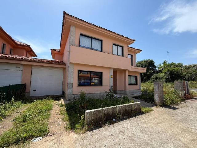 Casa adosada en Venta en A Malata Catabois Ciudad Jardín