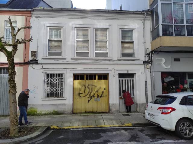 Casa adosada en Venta en A Milagrosa