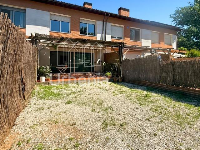 Casa adosada en venta en Ametlla del Vallès L´. Casa adosada con piscina en LAmetlla. Casas adosadas Ametlla del Vallès.