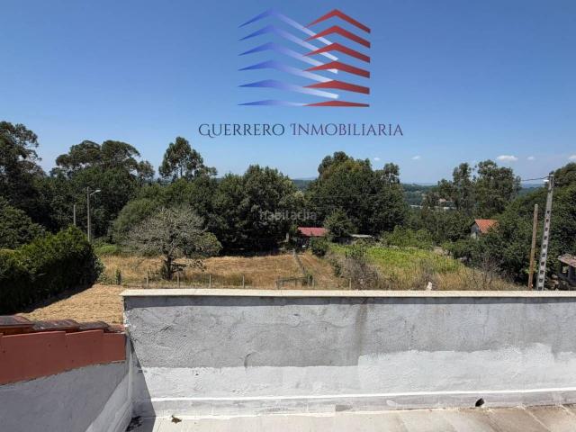 Casa adosada en venta en Amoeiro. VENTA DE AMPLIA VILLA ADOSADA CON JARDÍN Y PARCELA EN AMOEIRO OURENSE CAPITAL. 395.000. Casas adosadas.