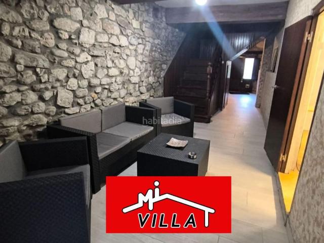 Casa adosada en venta en Ampuero. Casa Adosada en venta en Carretera General, 5 dormitorios. Casas adosadas.