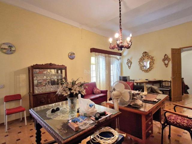 Casa adosada en venta en Antequera, Centro. Gran Oportunidad! Espectacular Casa con Patio y Cochera en el Centro de Antequera. Casas adosadas.