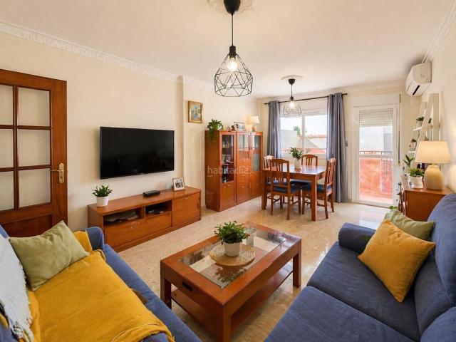 Casa adosada en venta en Antequera, Zona de la Vega. ADOSADO EN BARRIADA LA QUINTA. Casas adosadas.